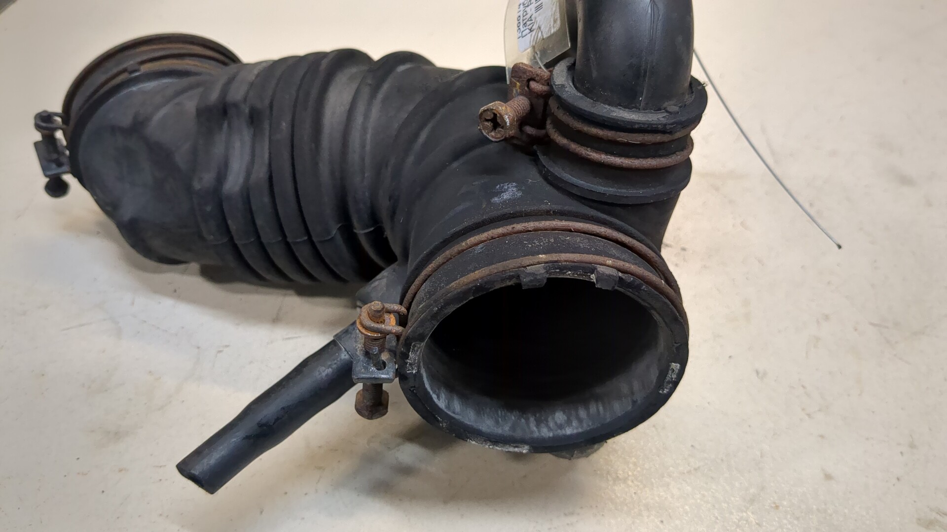 Патрубок воздушного фильтра