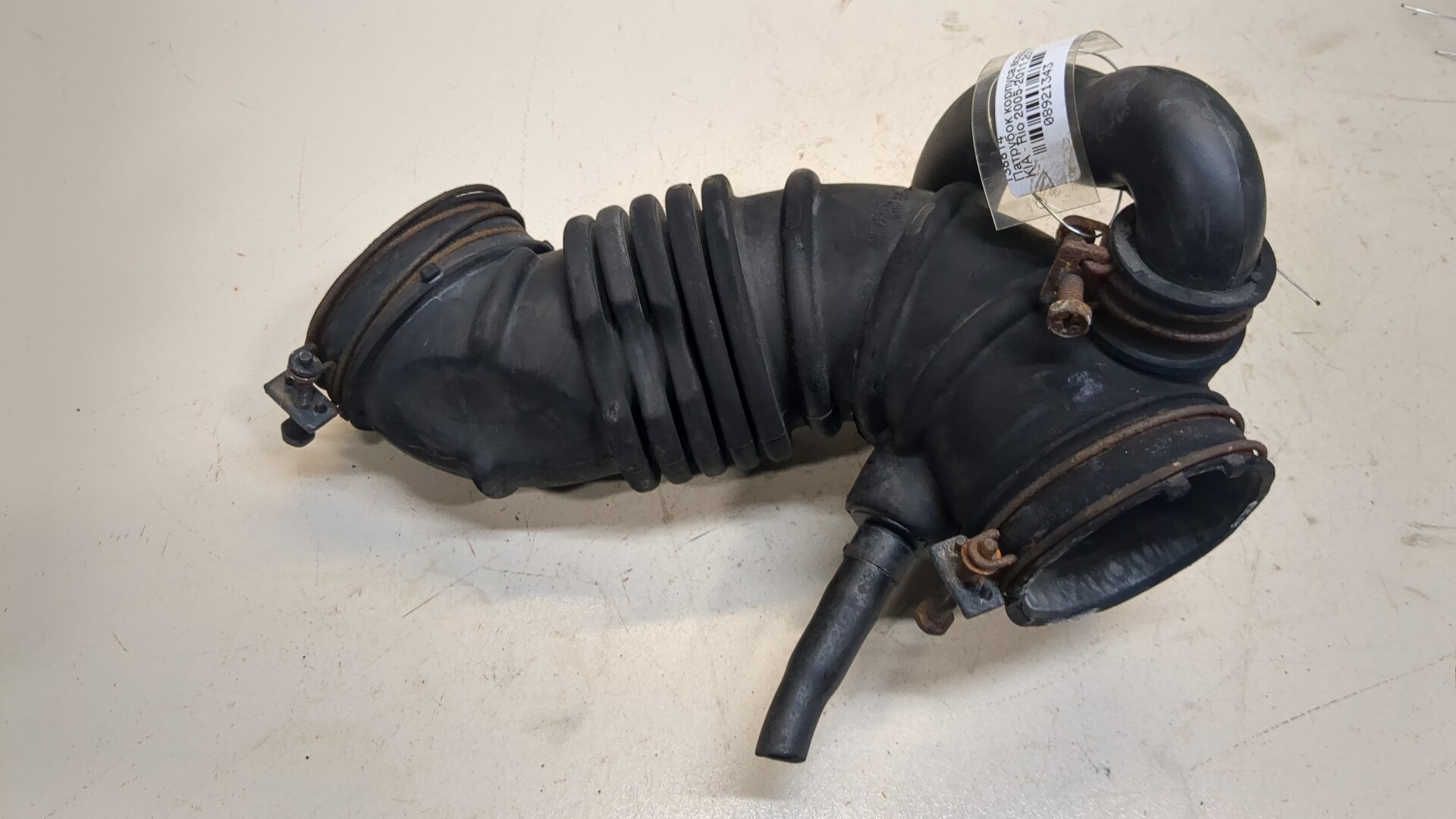 Патрубок воздушного фильтра