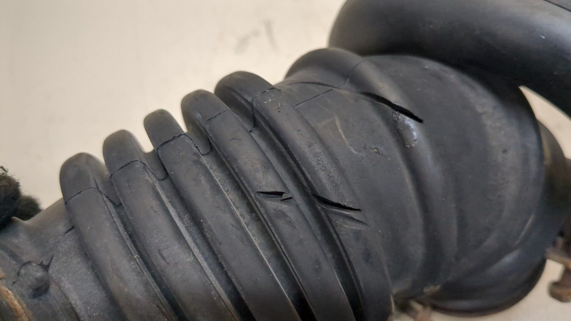 Патрубок воздушного фильтра