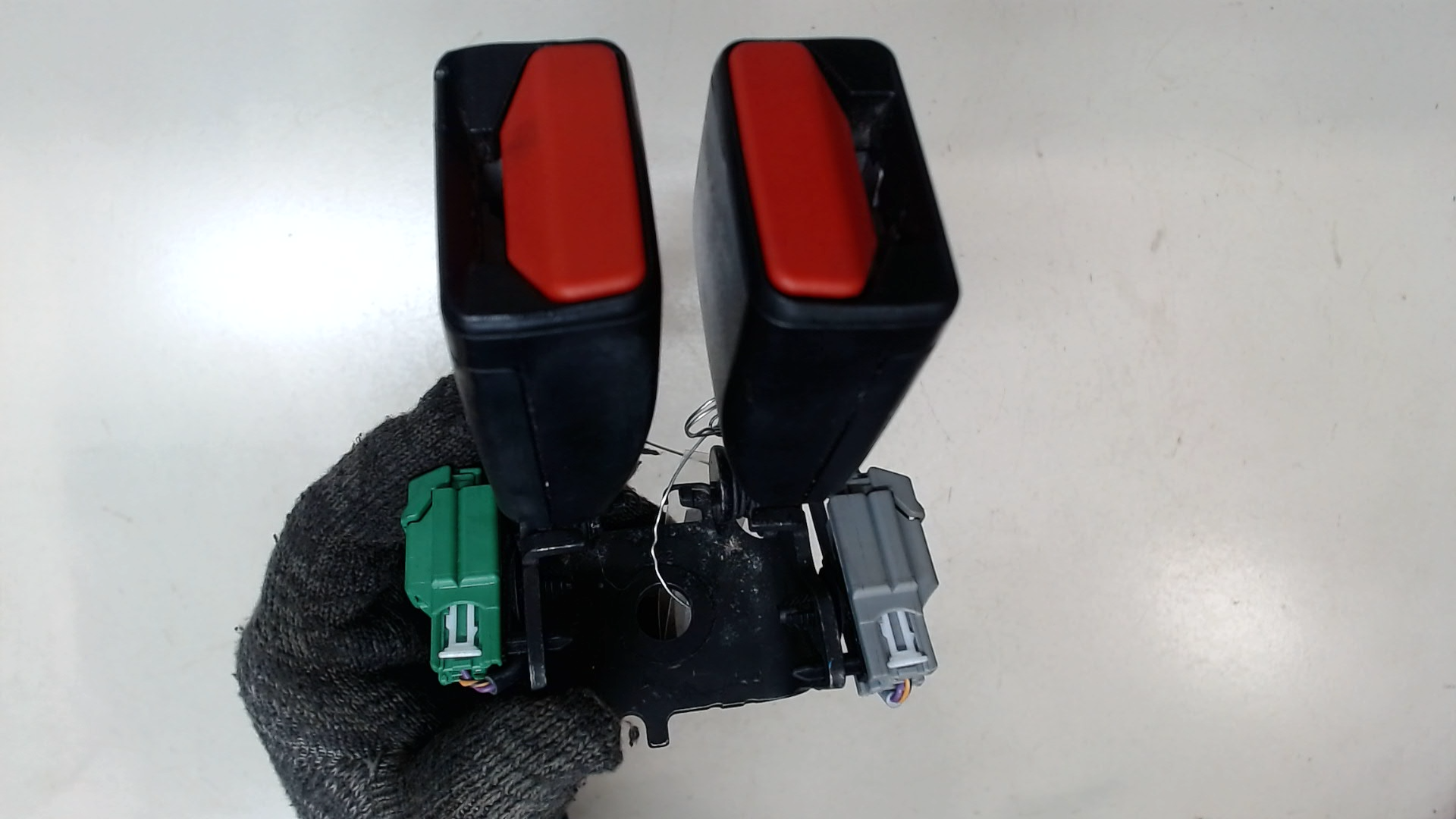 Ответная часть ремня безопасности