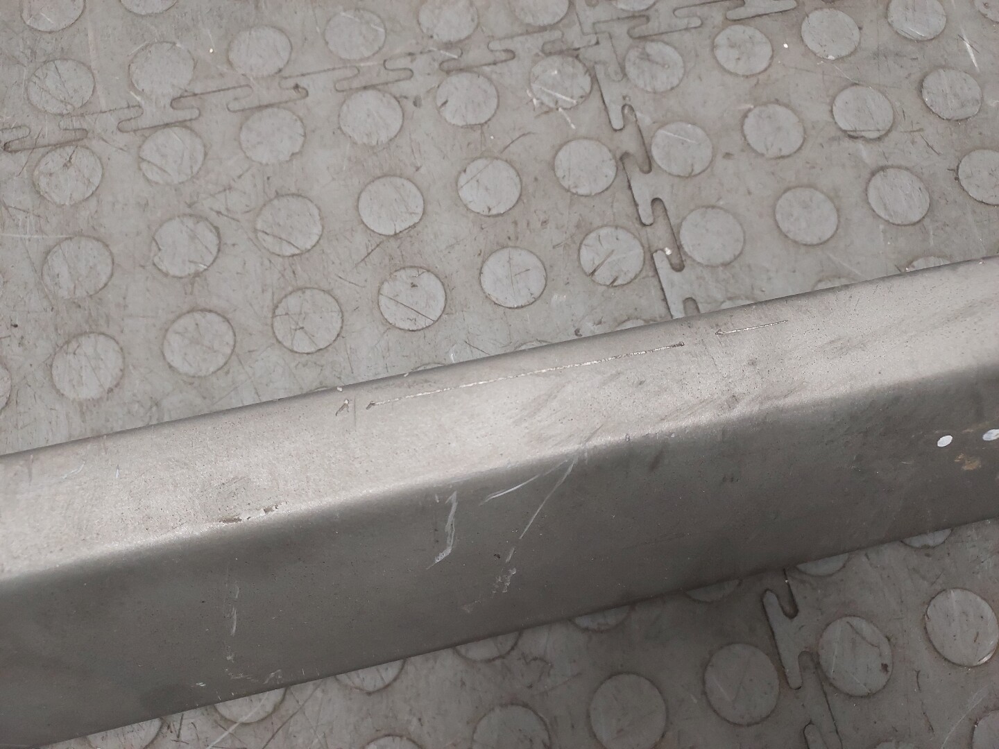 Рейлинг (релинг) правый (планка на крышу)