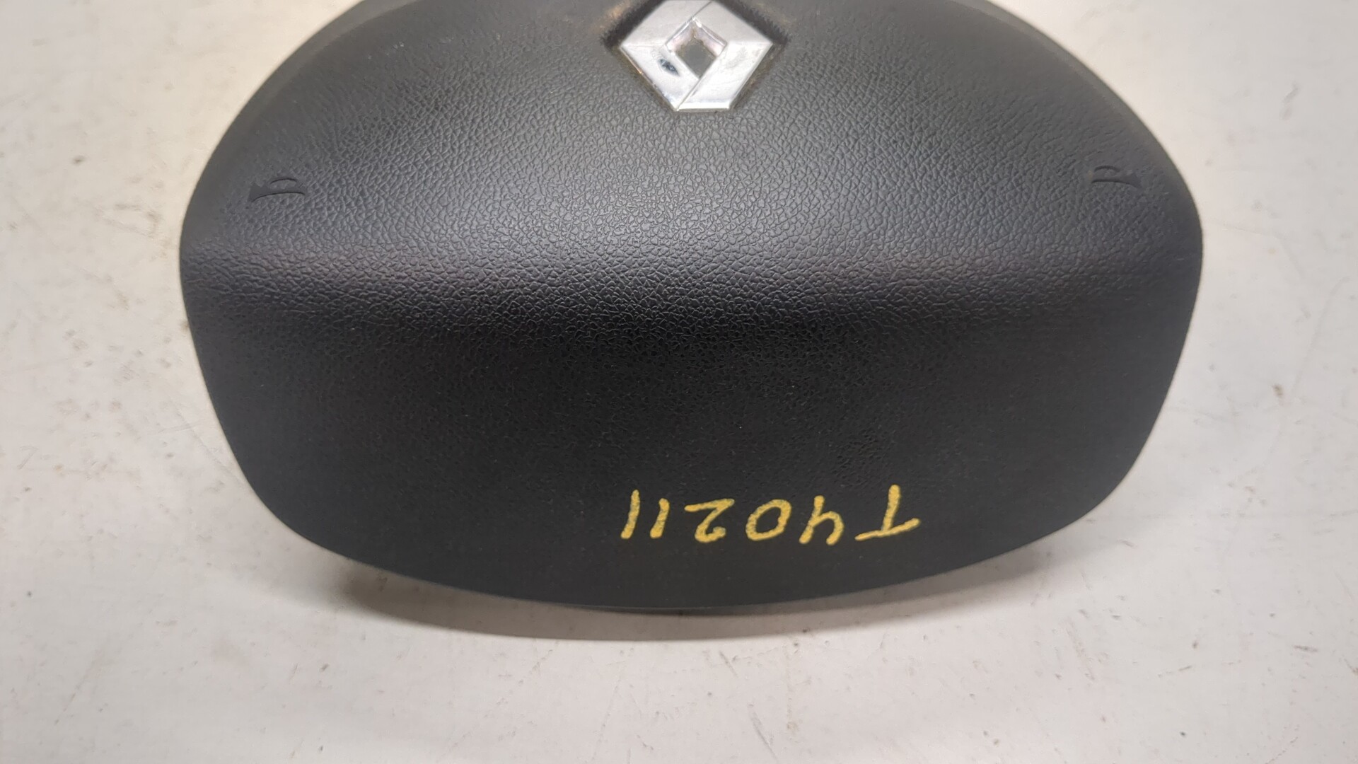 Подушка безопасности в рулевое колесо