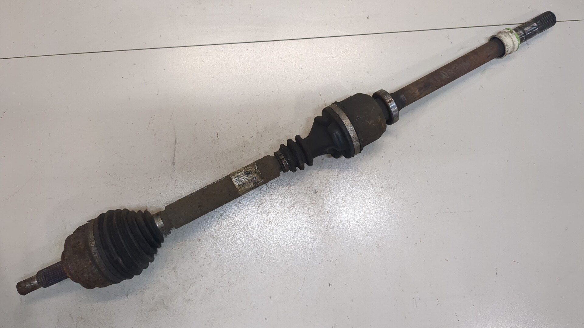 Полуось передняя правая