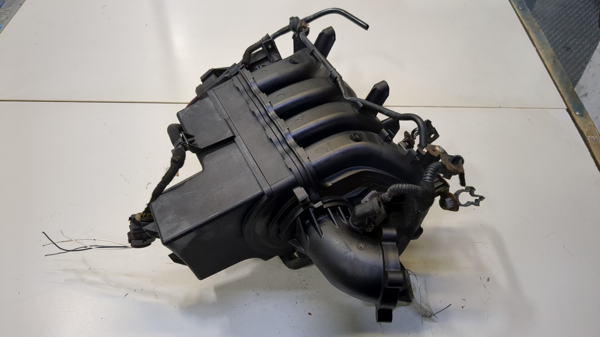 Коллектор впускной