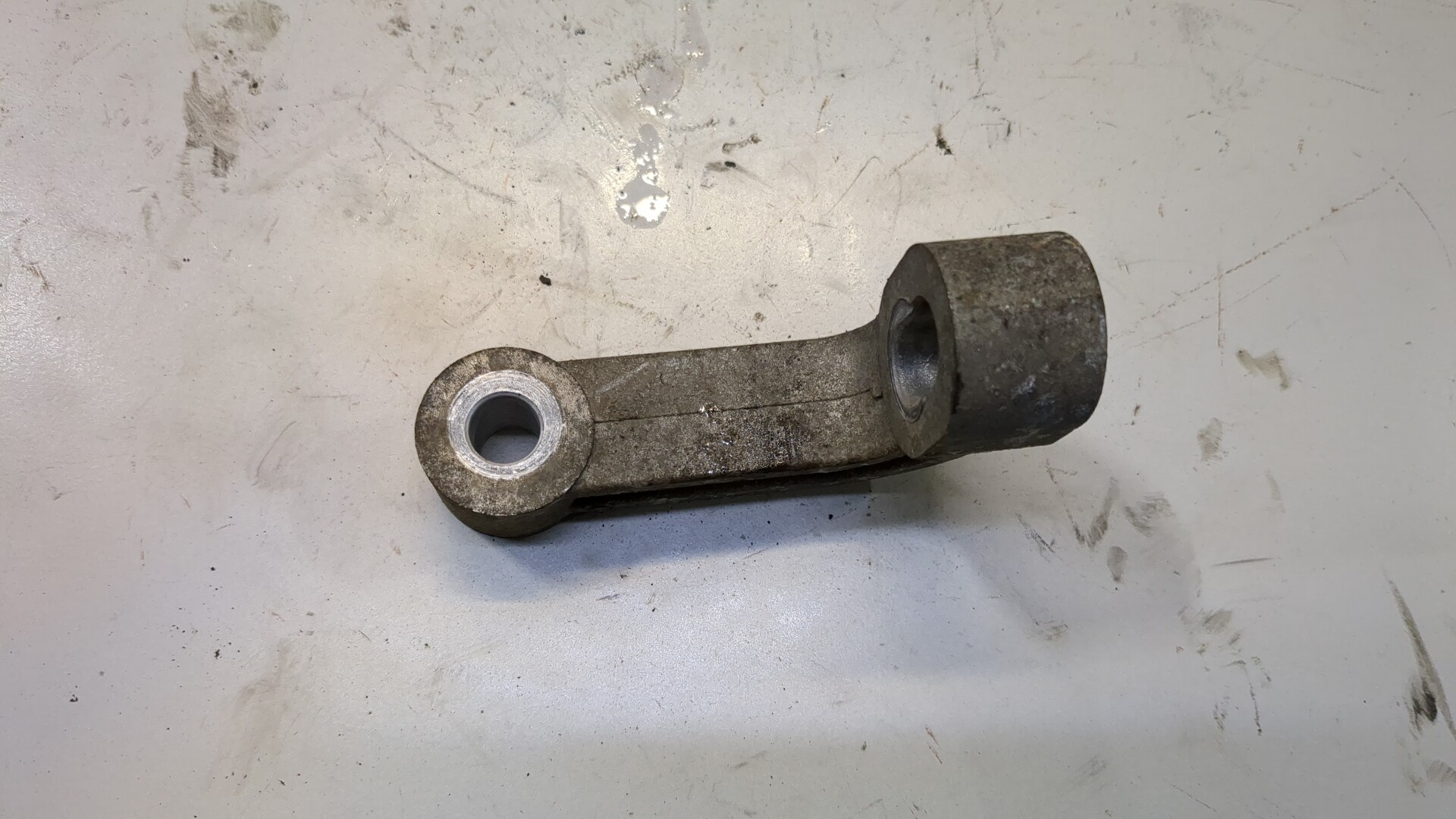 Кронштейн редуктора