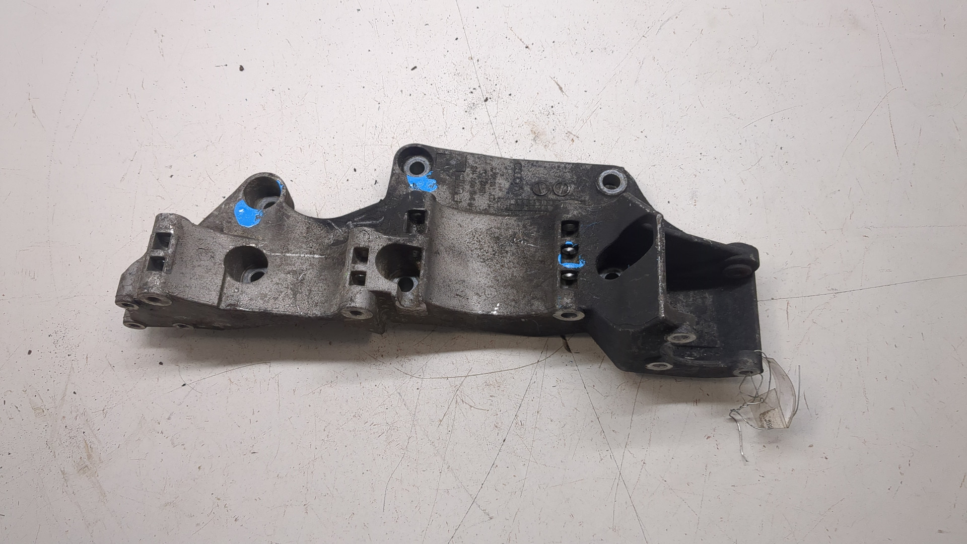 Кронштейн генератора