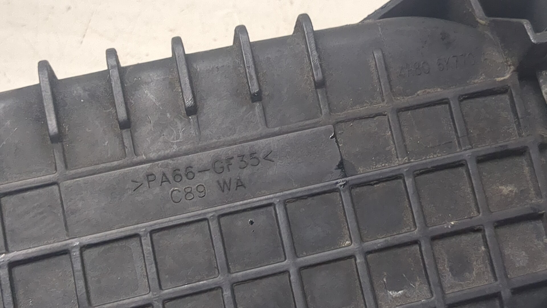 Патрубок воздушного фильтра