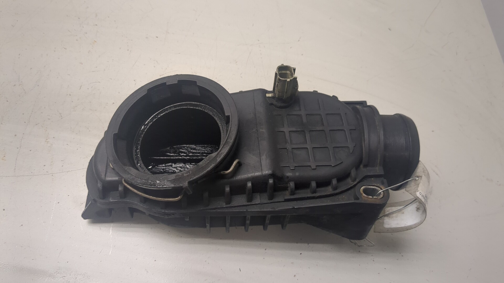 Патрубок воздушного фильтра