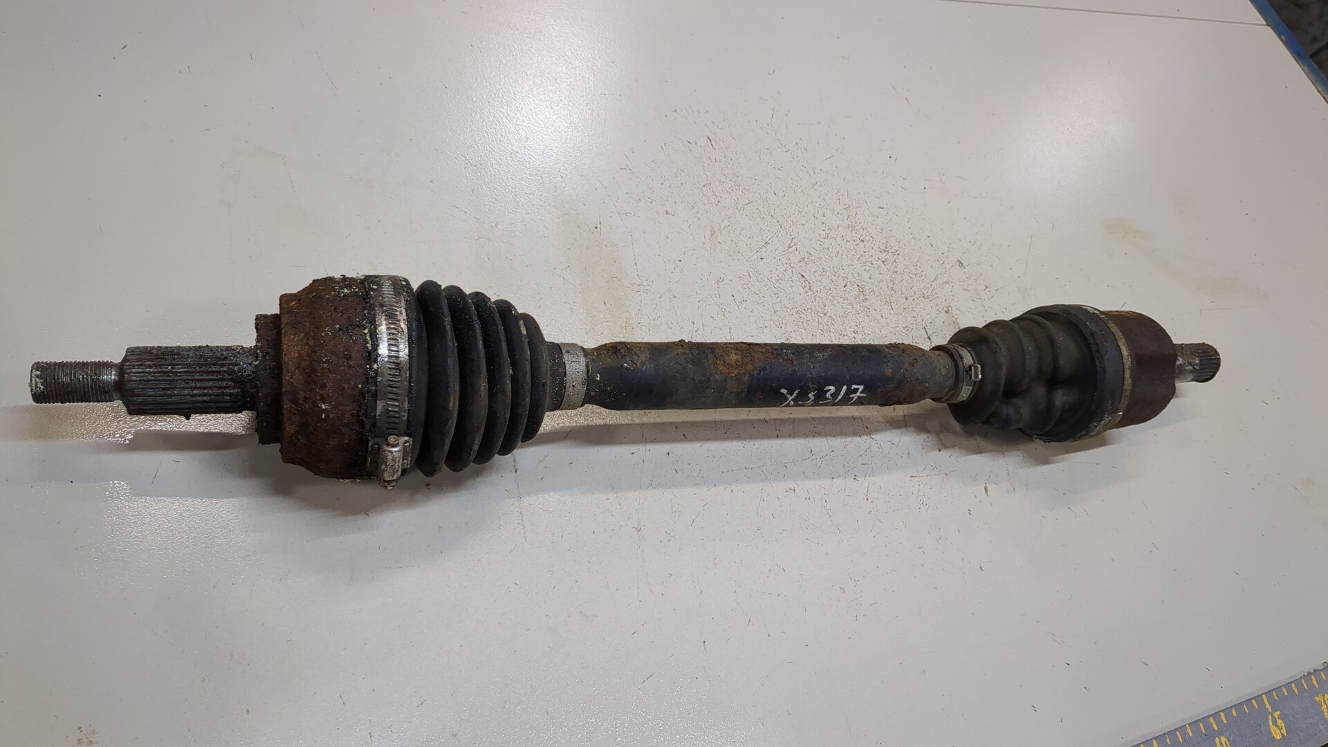 Полуось передняя левая