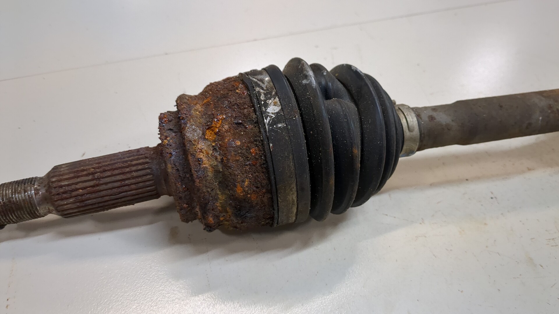 Полуось передняя правая