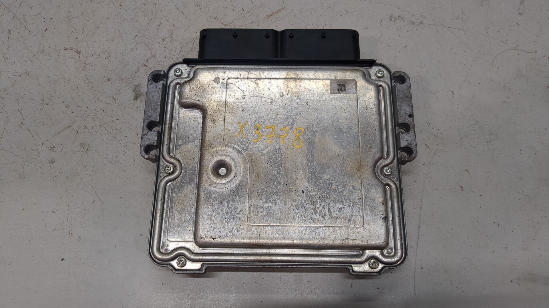 Блок управления двигателем