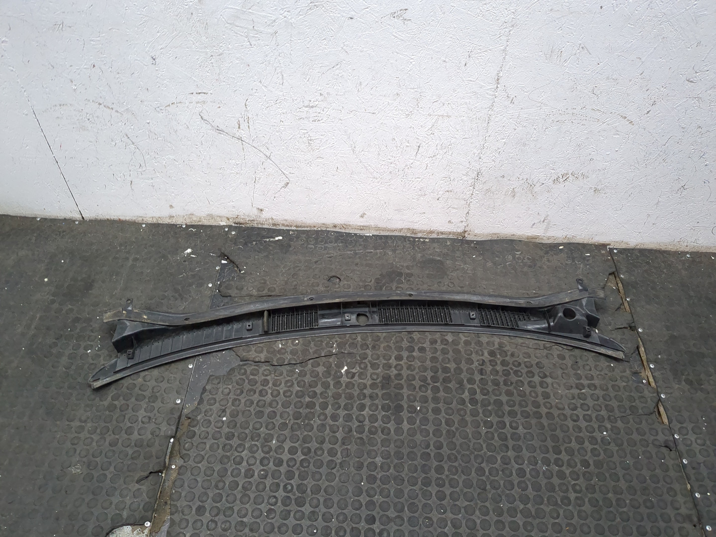 Решетка стеклоочистителей (Жабо)