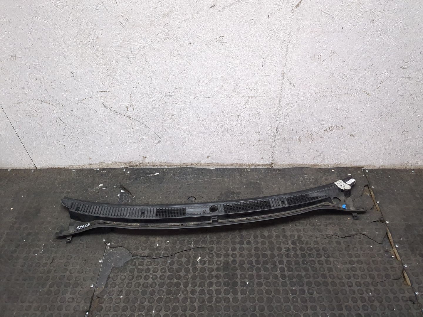 Решетка стеклоочистителей (Жабо)