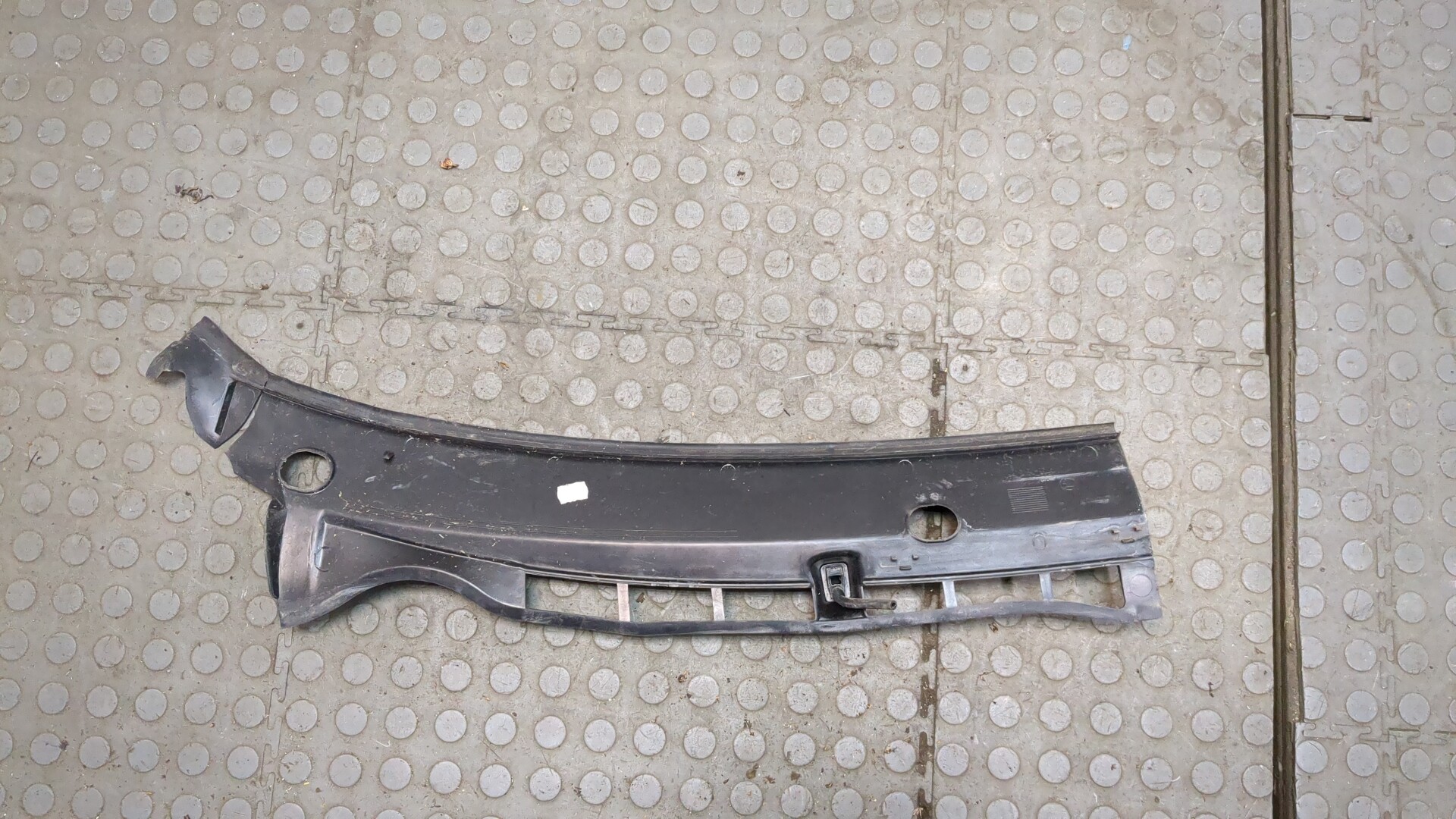 Решетка стеклоочистителей (Жабо)