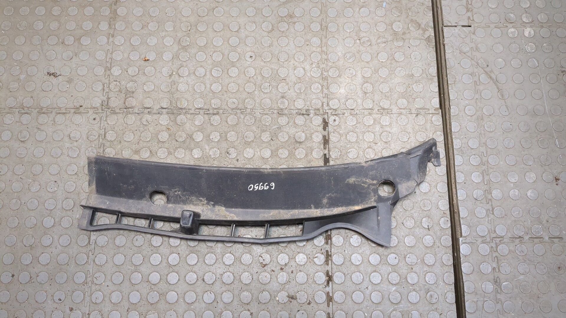 Решетка стеклоочистителей (Жабо)