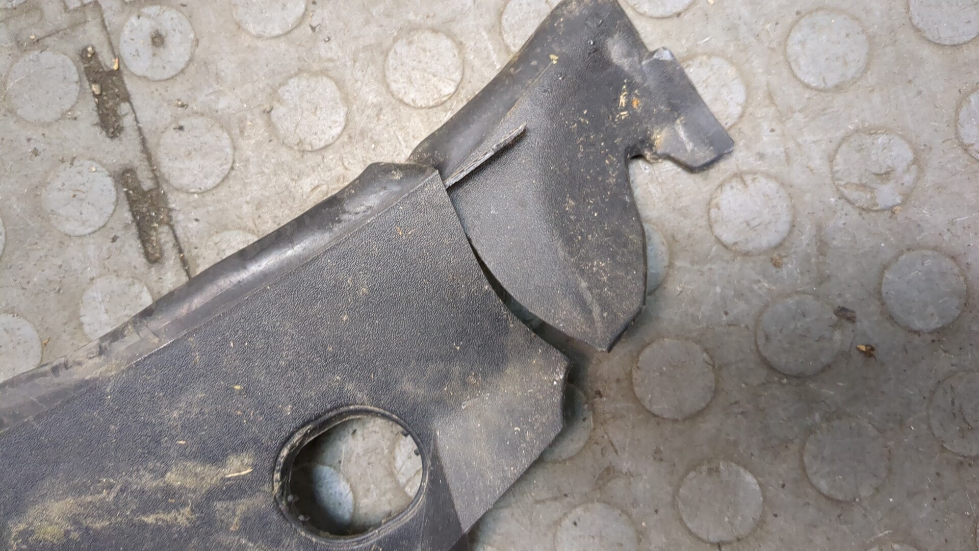 Решетка стеклоочистителей (Жабо)