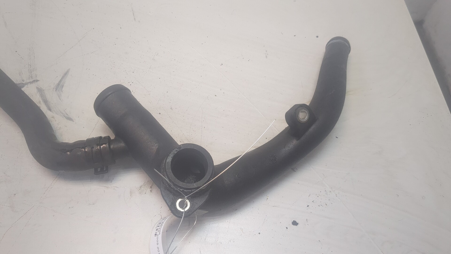 Трубка системы охлаждения