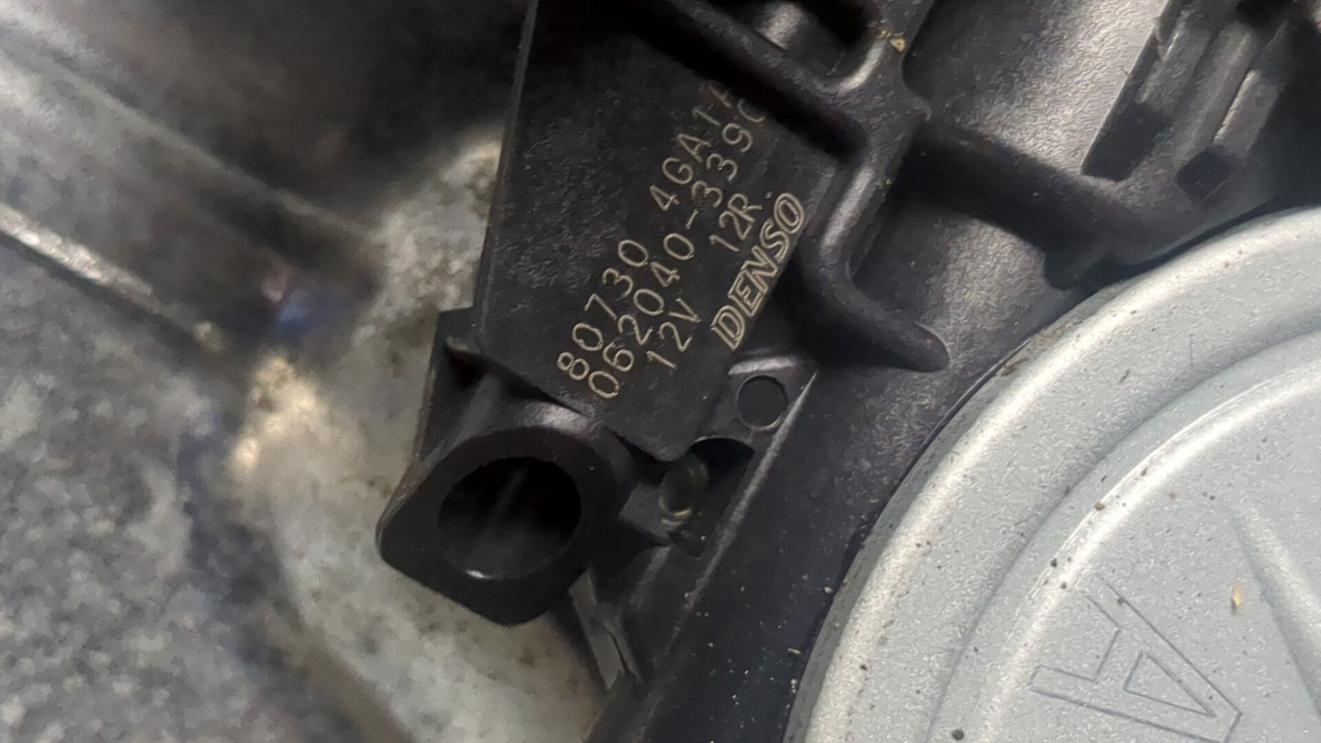 Стеклоподъемник электр. передний правый