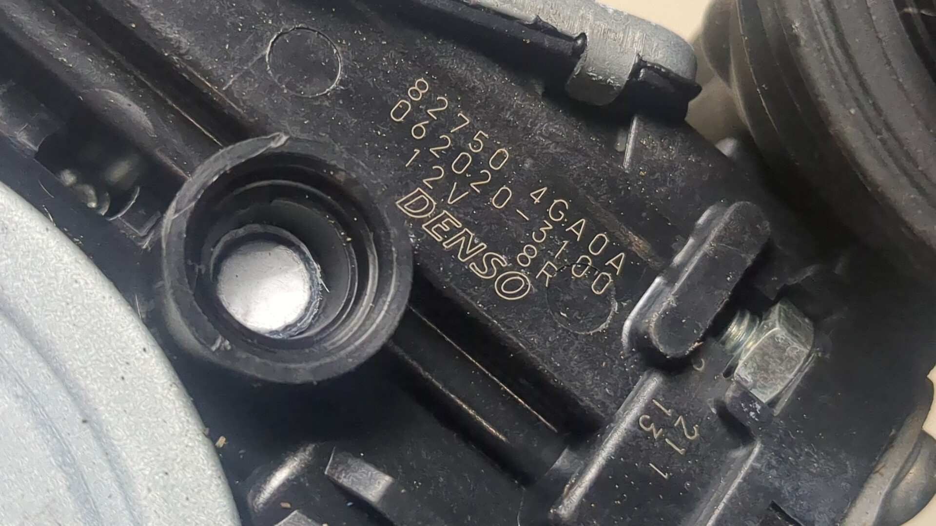 Стеклоподъемник электр. задний правый