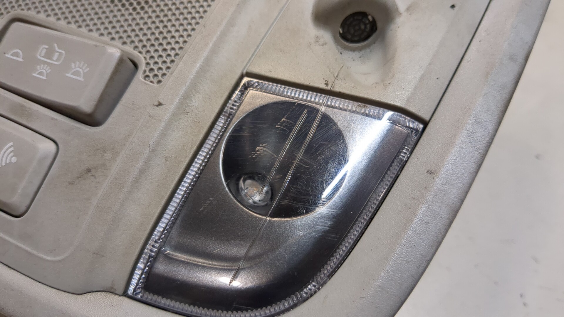 Плафон салонный