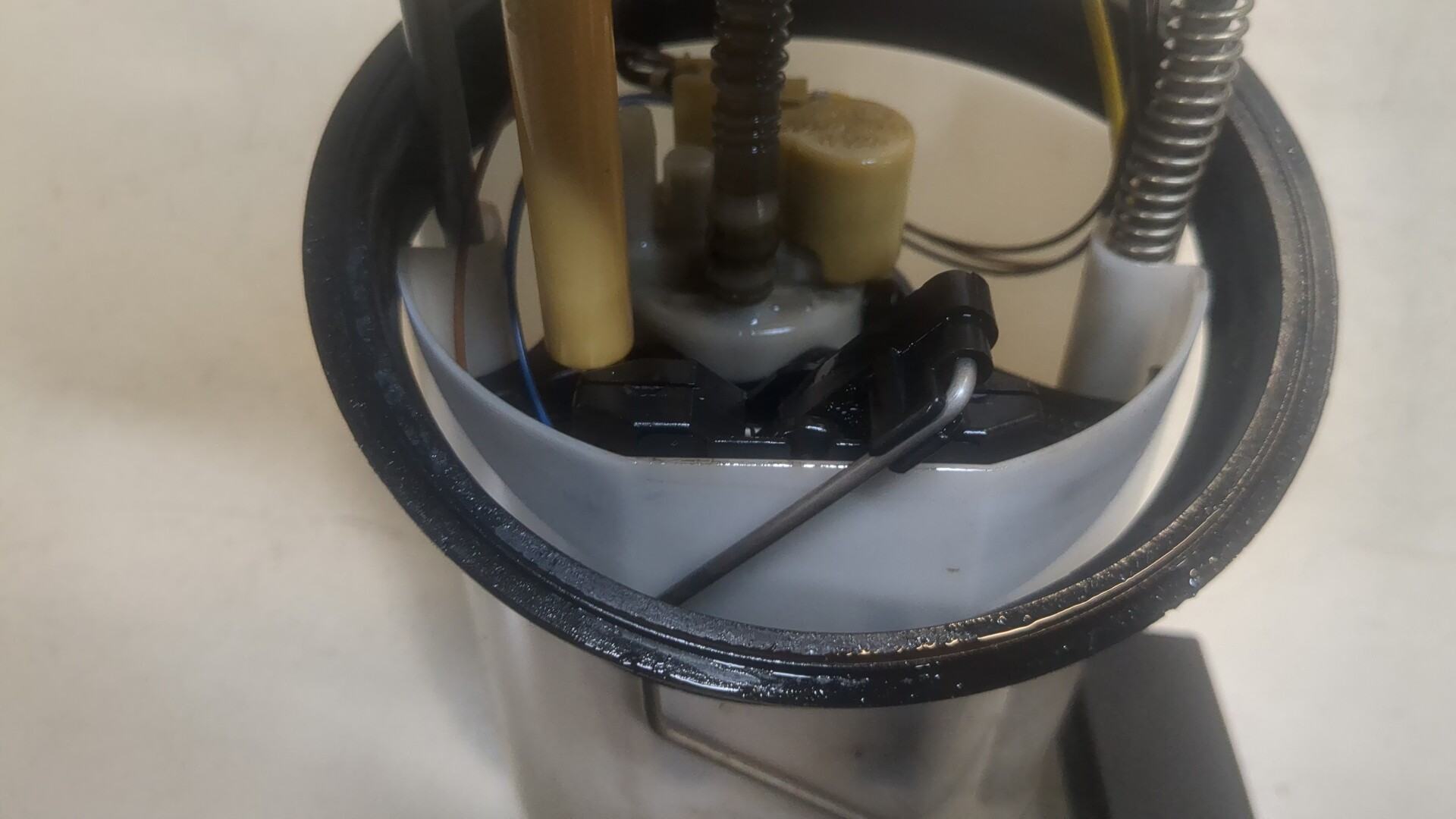 Насос топливный электрический