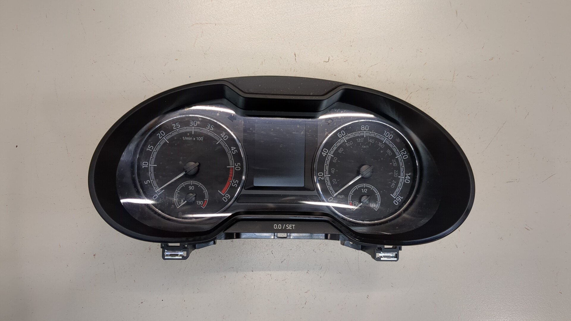 Панель приборов