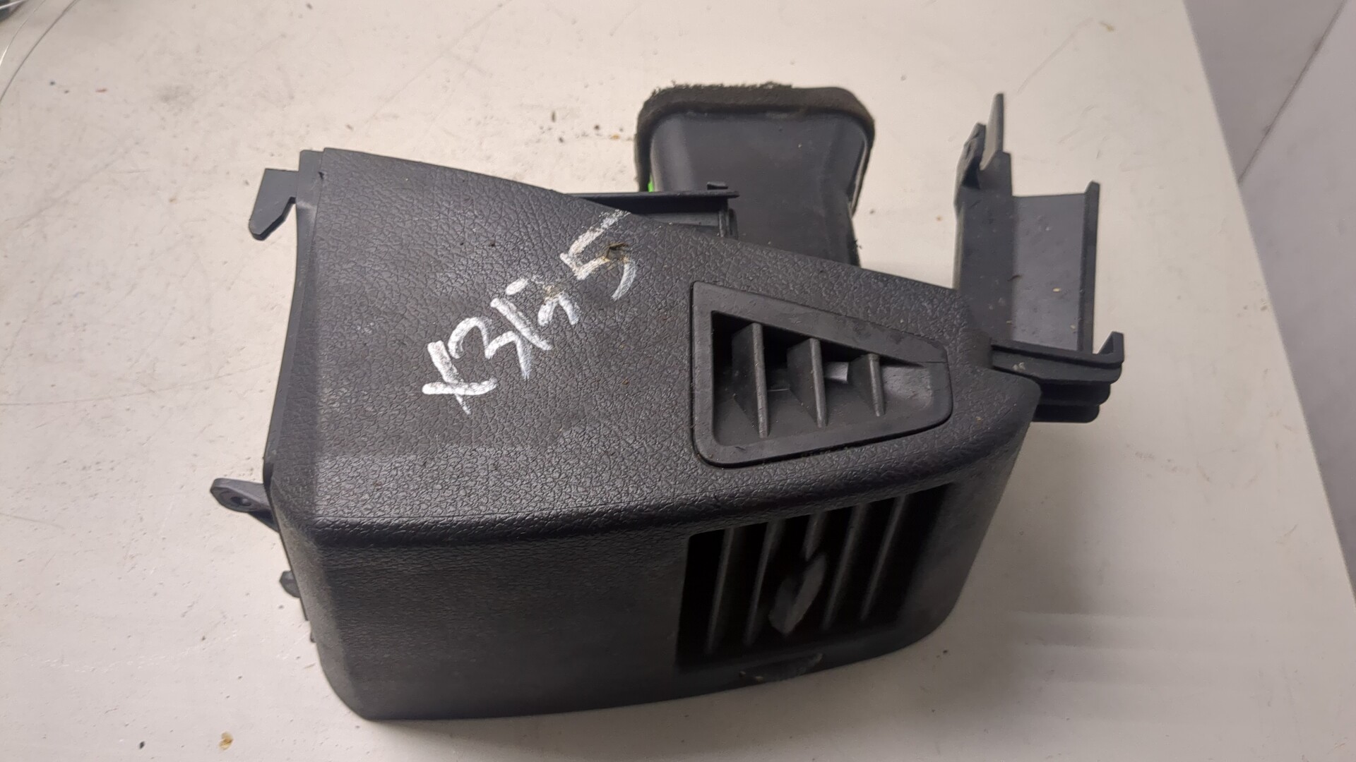 Дефлектор воздушный