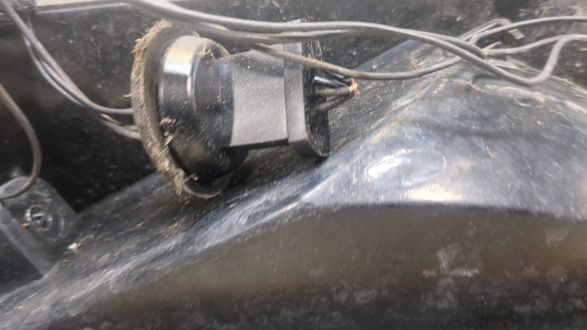 Фонарь задний левый