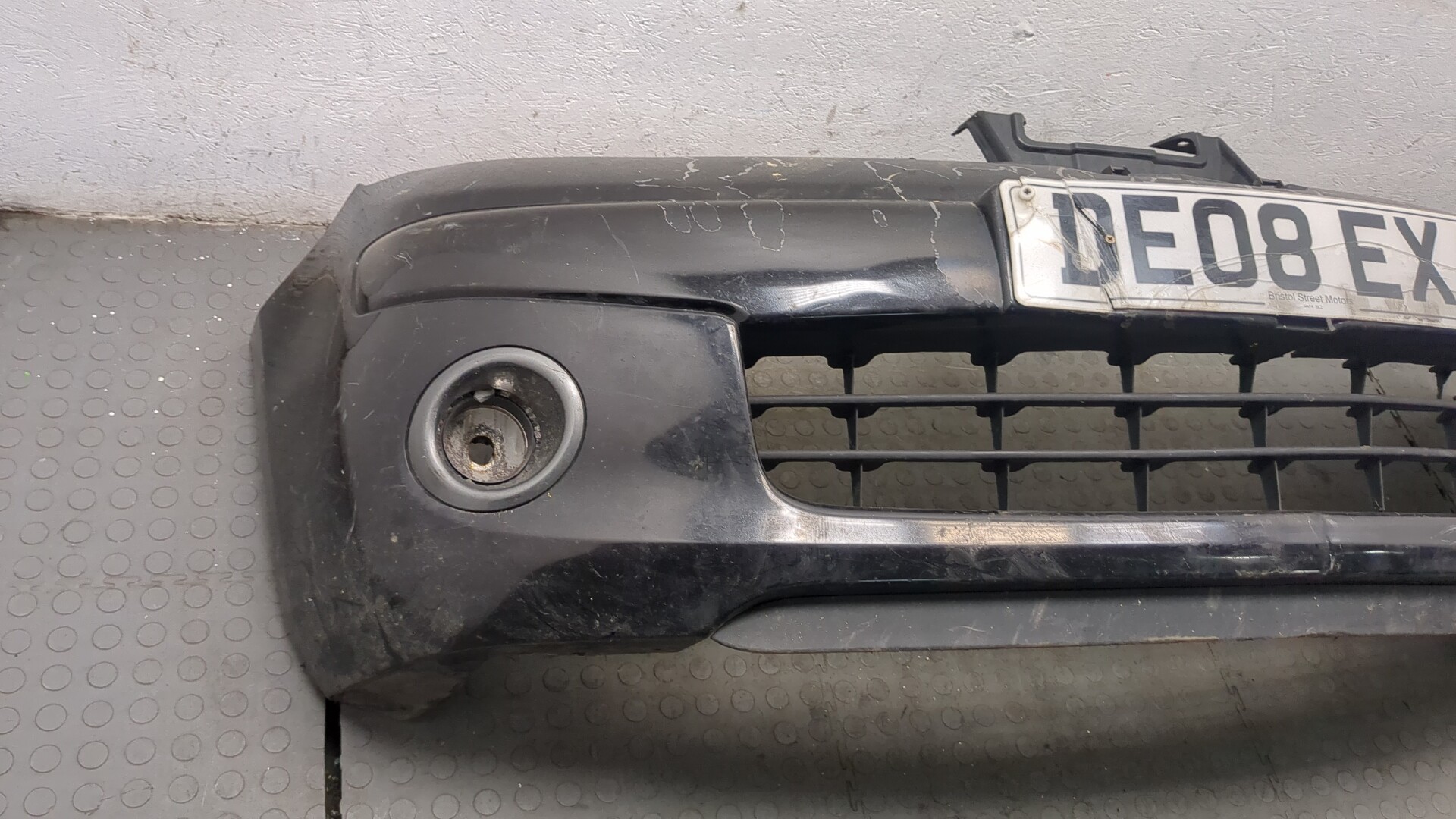 Бампер передний