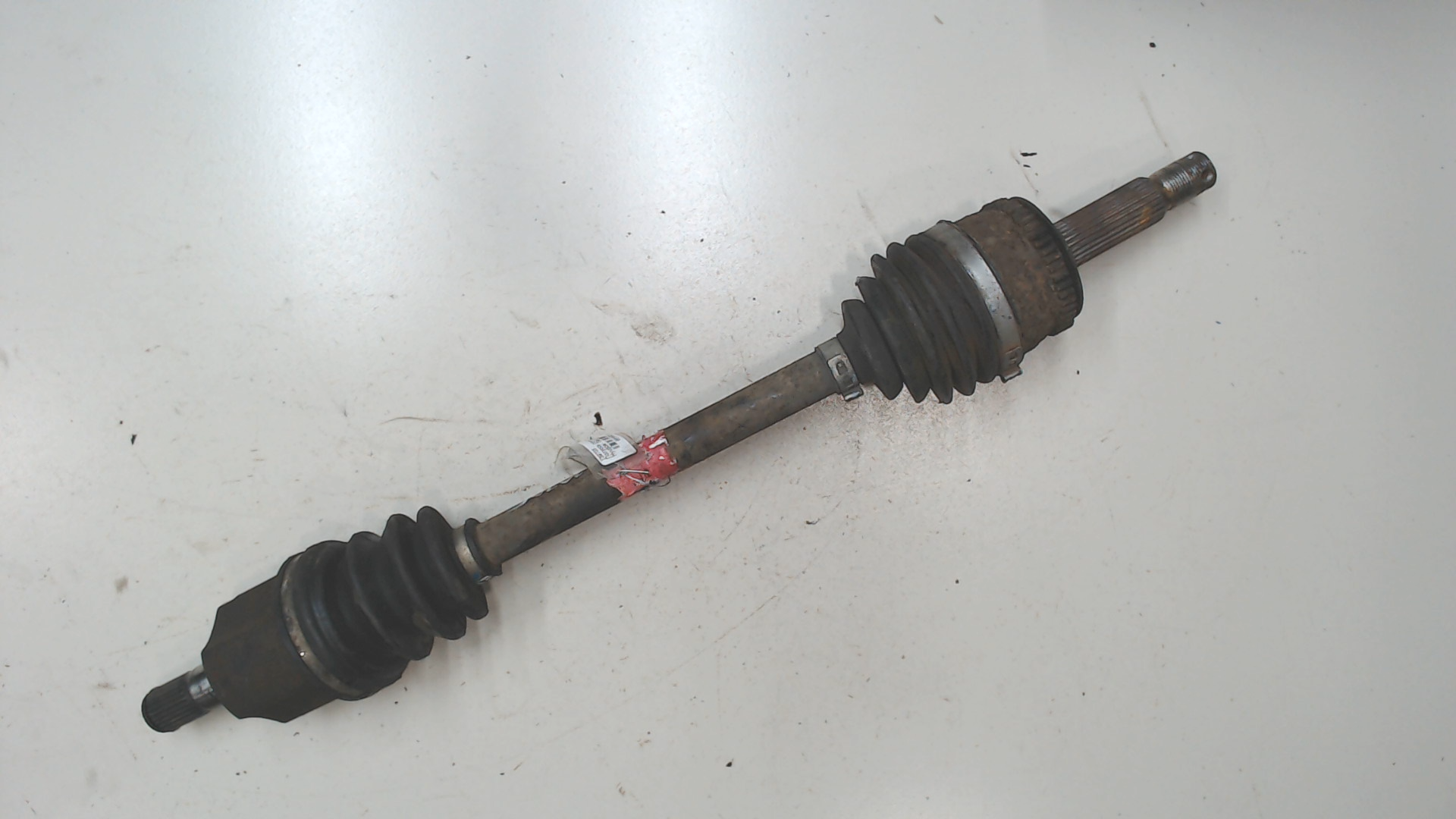 Полуось передняя левая