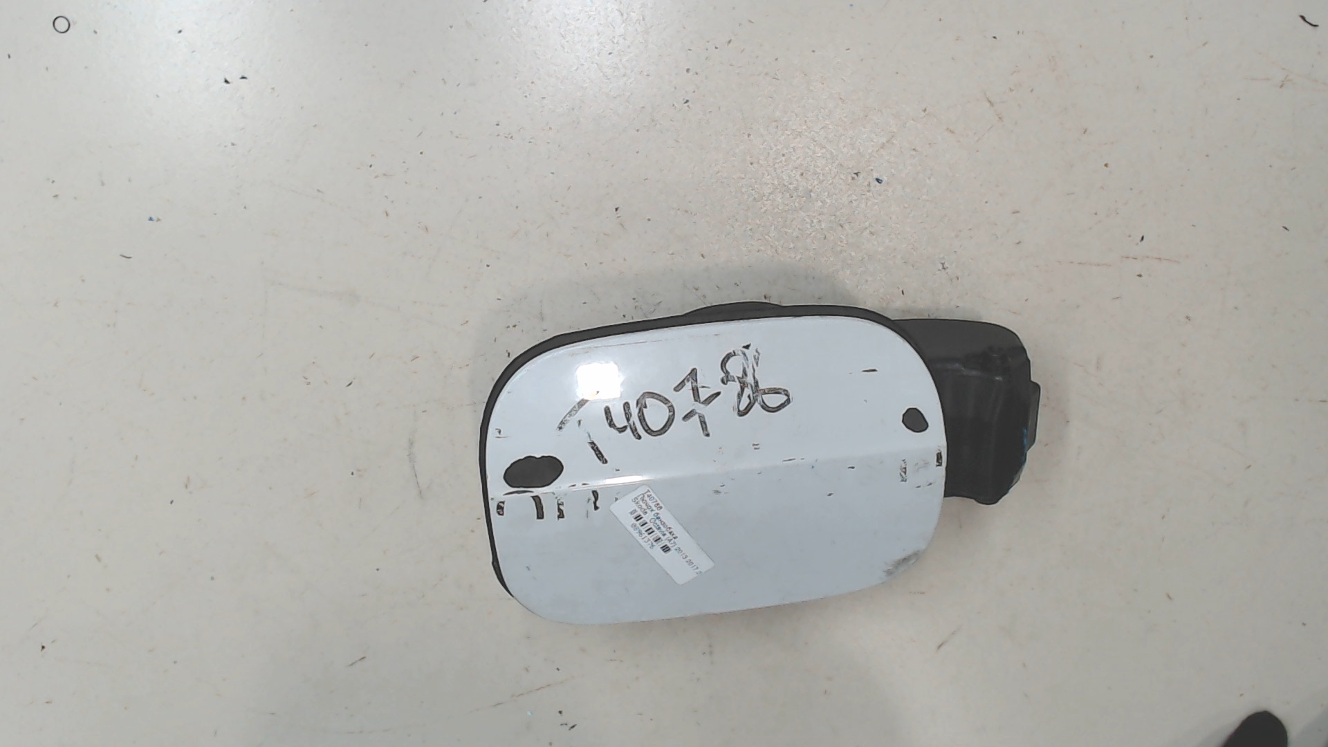 Лючок бензобака