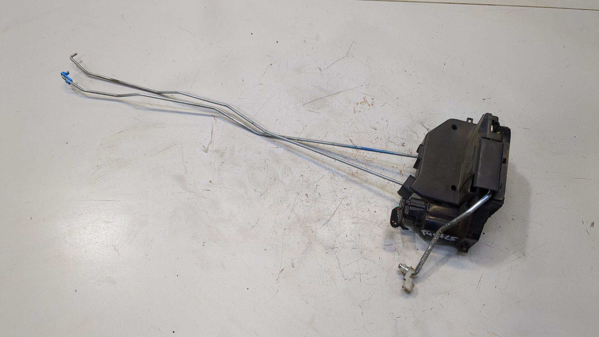 Замок двери задней правой