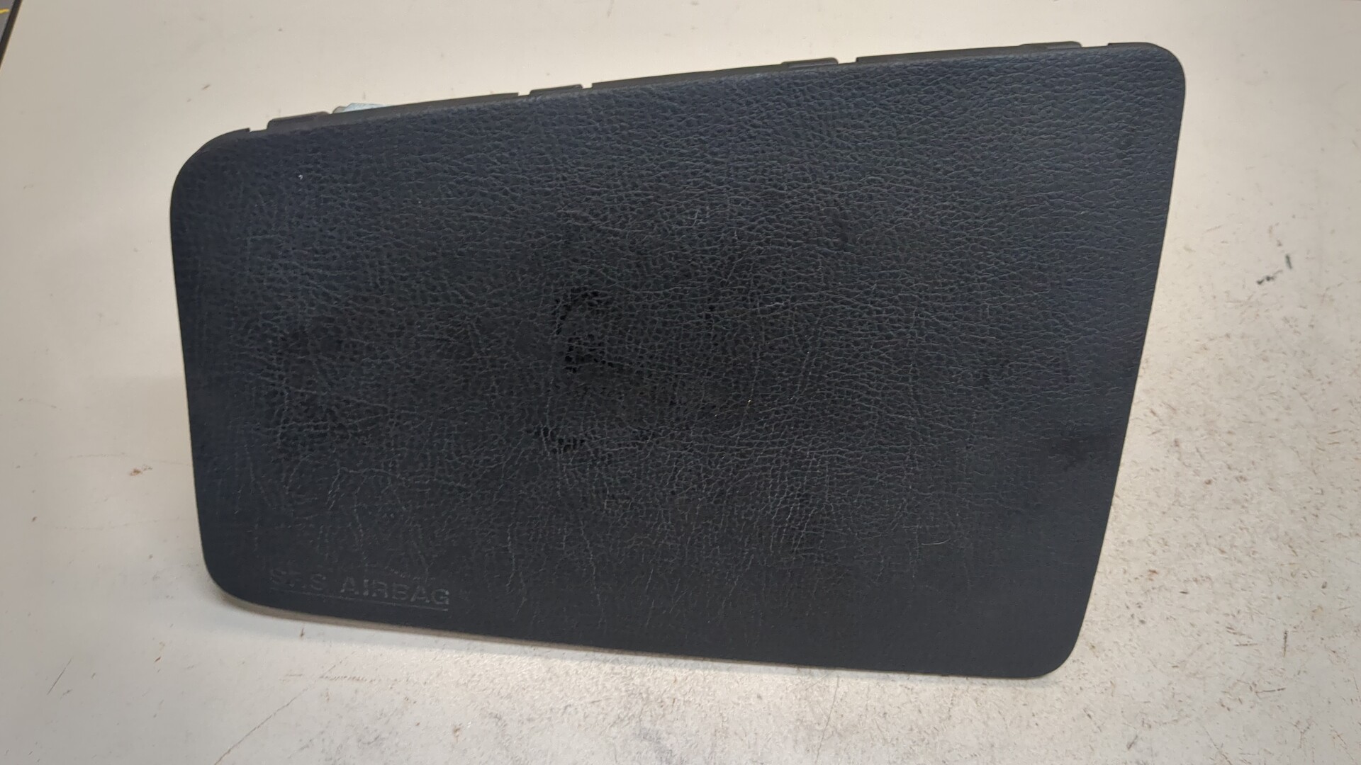 Подушка безопасности пассажирская (в торпедо)