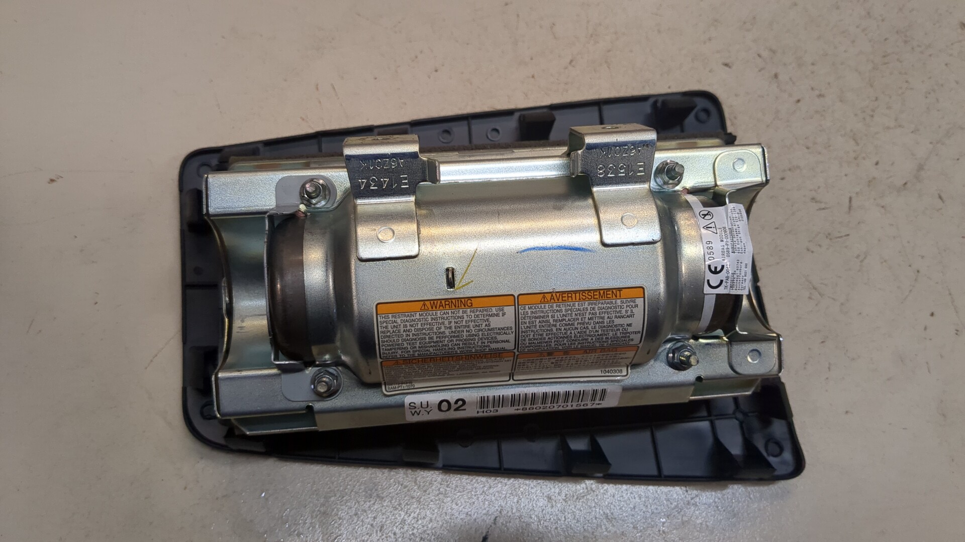 Подушка безопасности пассажирская (в торпедо)