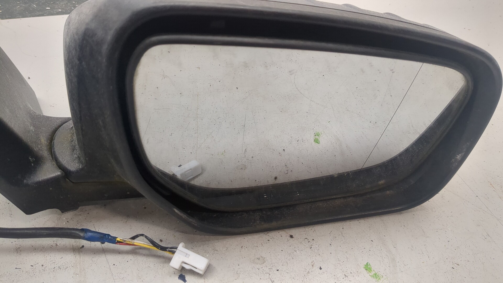 Зеркало правое электрическое