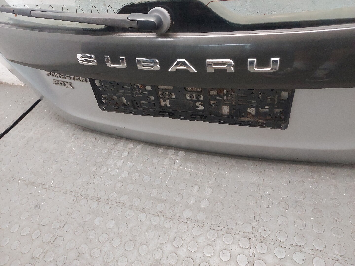 Дверь багажника