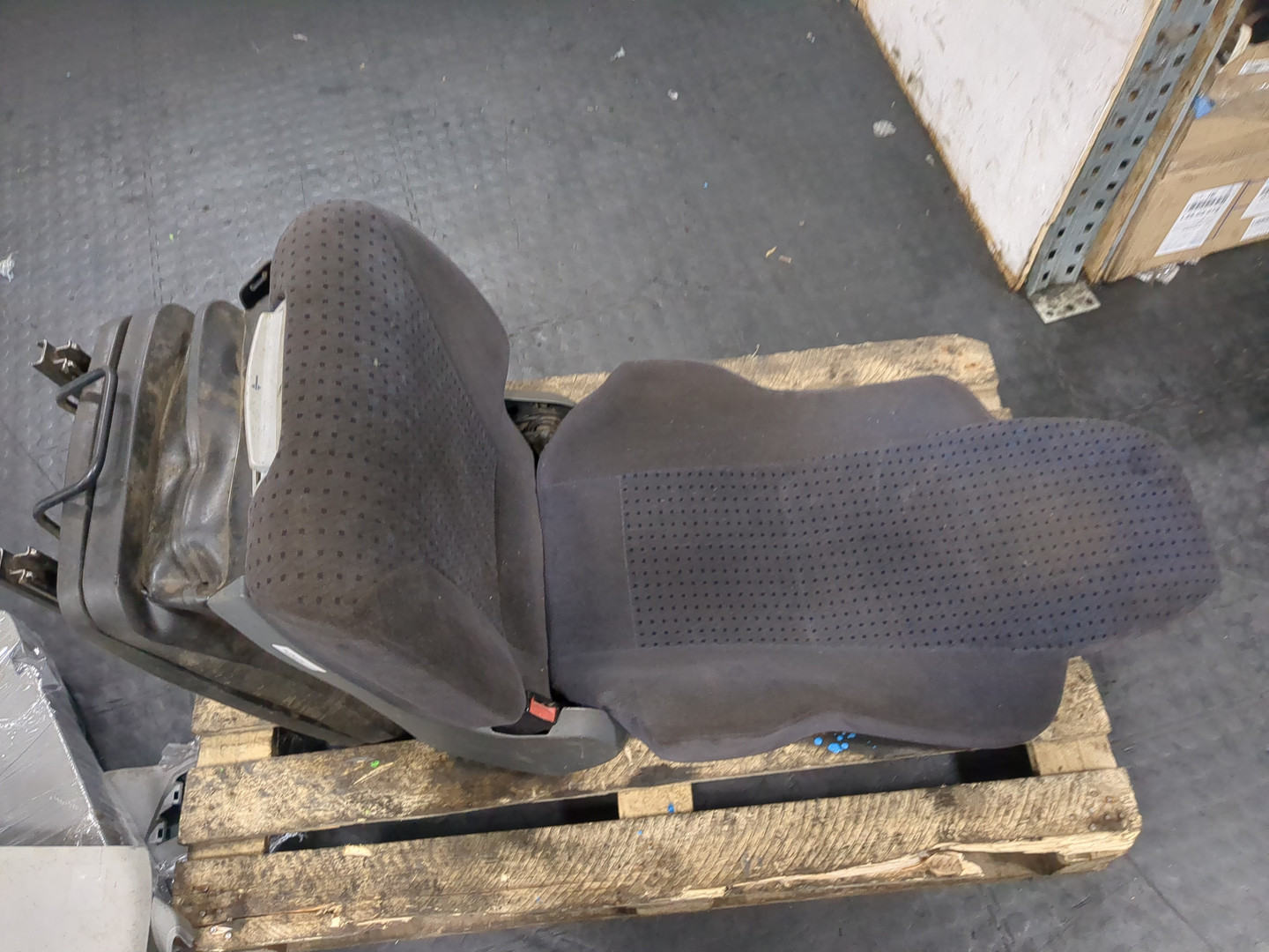 Сиденье салонное