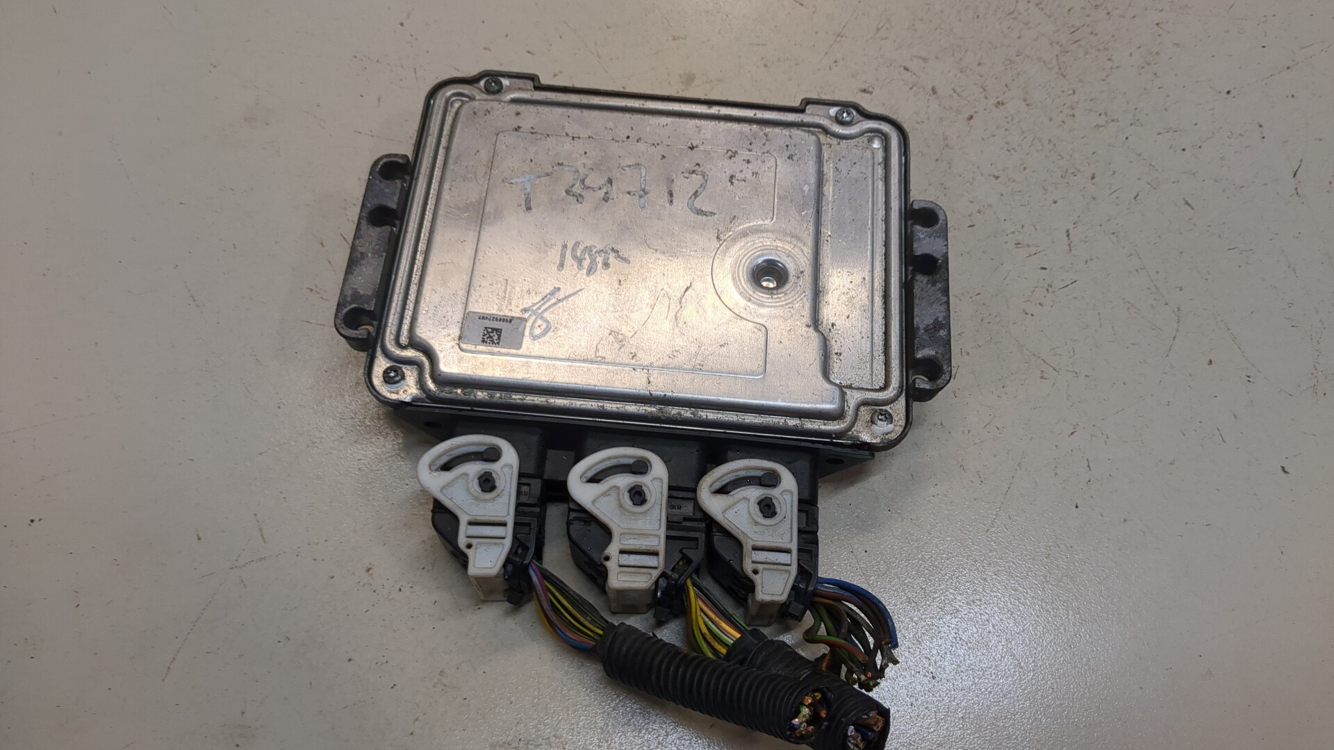 Блок управления двигателем