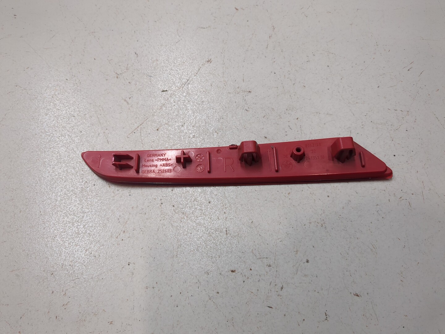 Отражатель в бампер задний правый