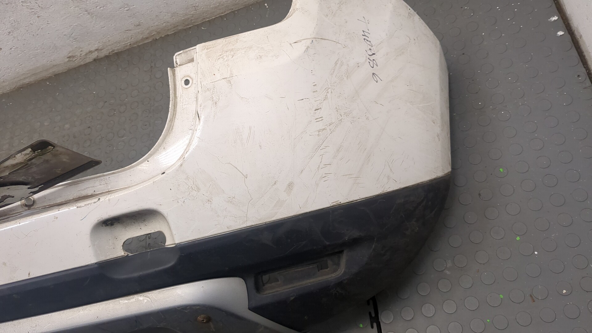 Бампер задний