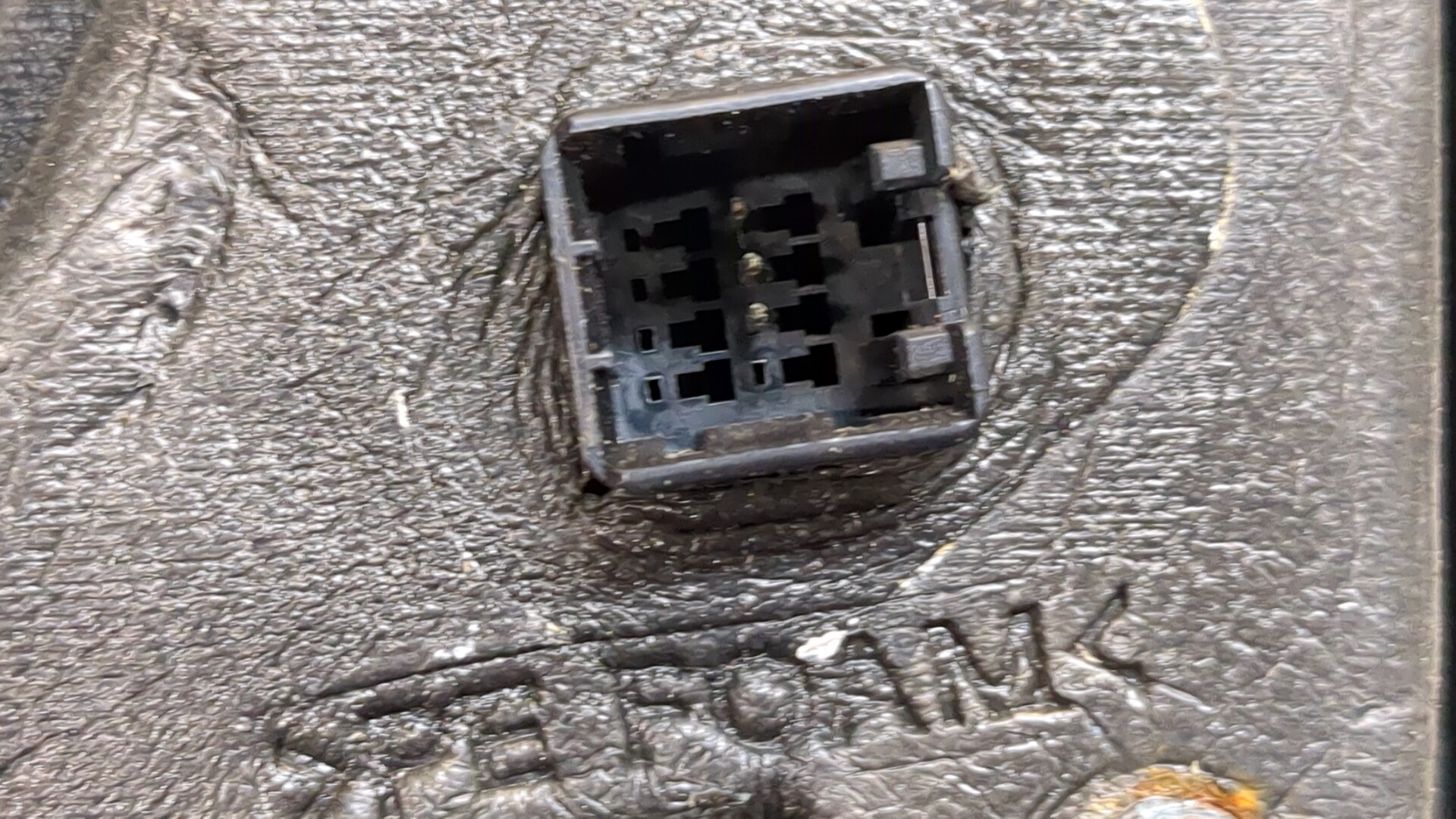 Зеркало правое электрическое