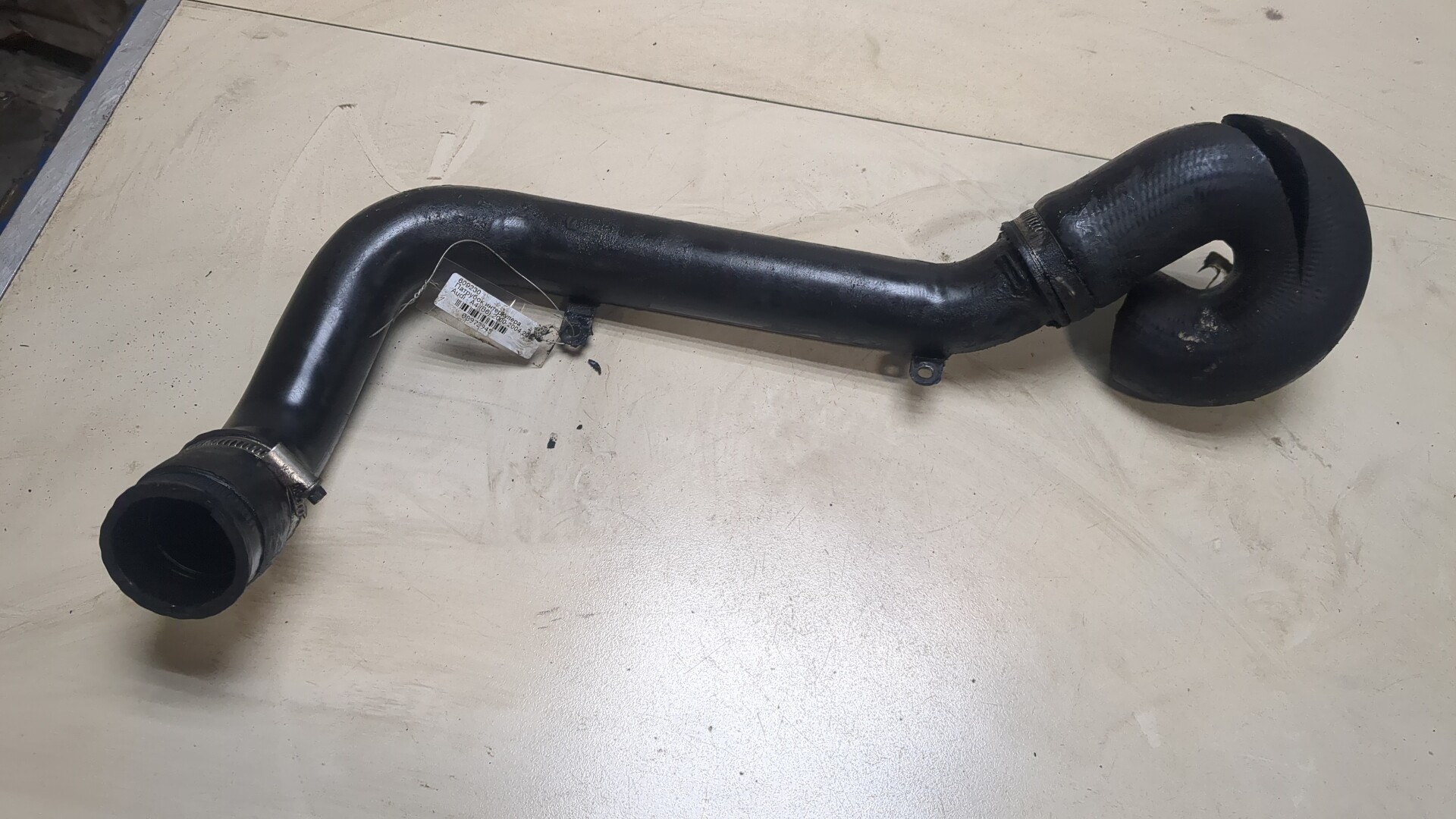 Патрубок интеркулера