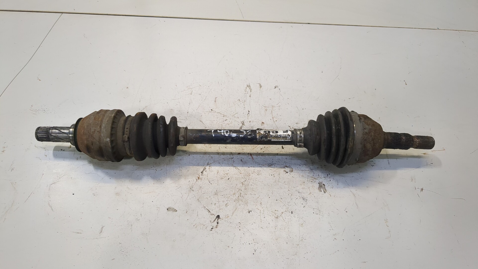 Полуось передняя левая