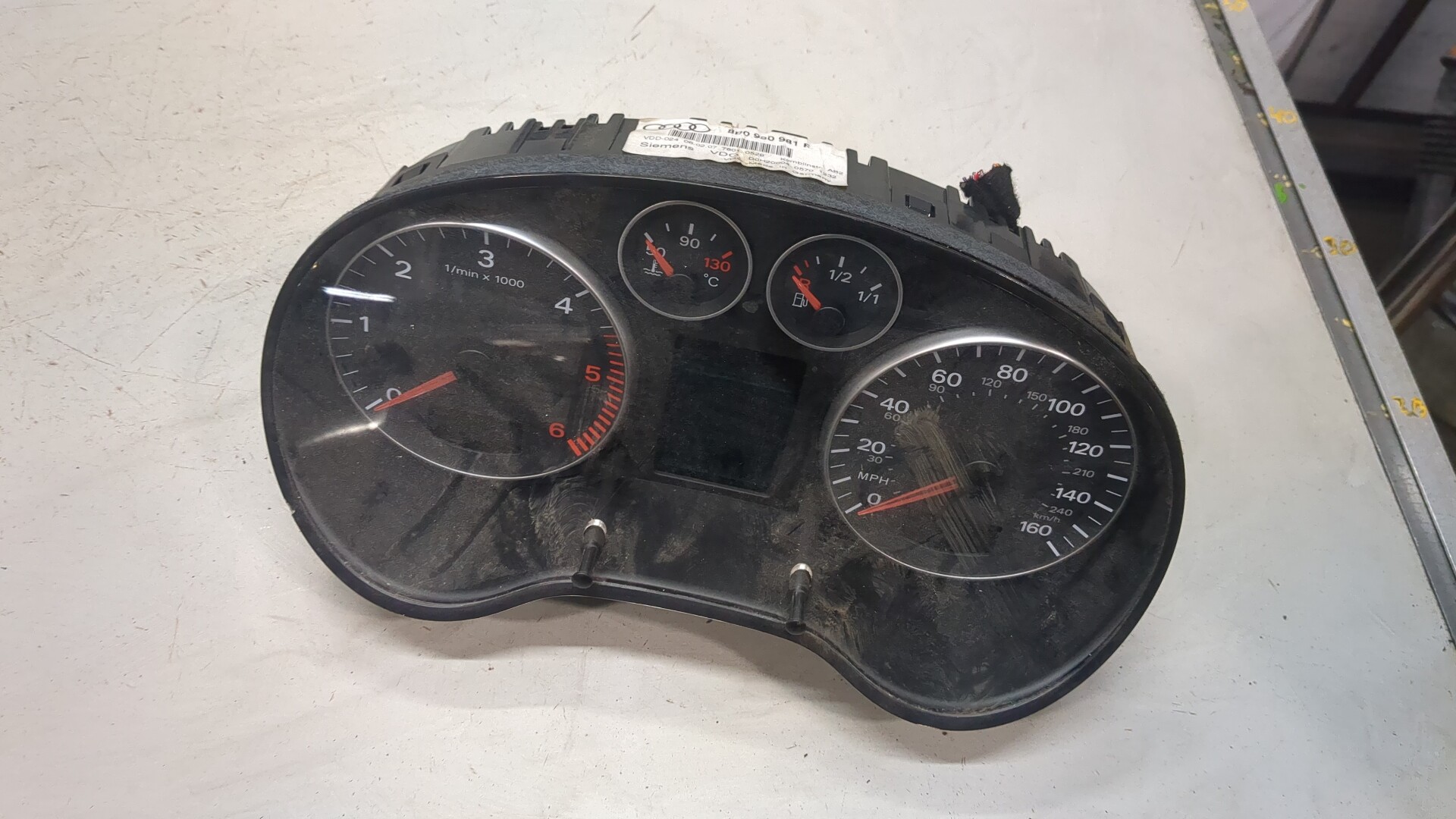 Панель приборов