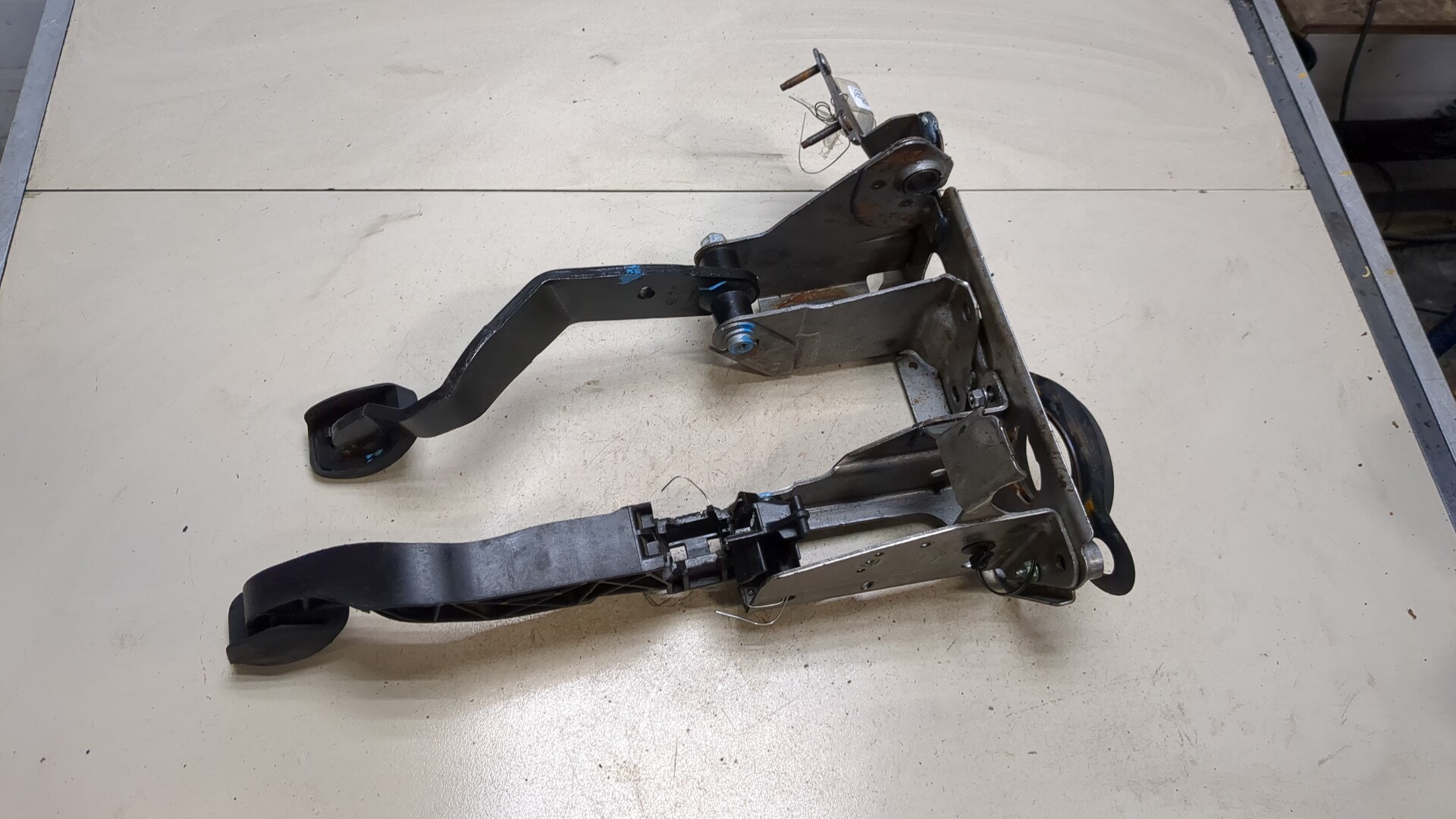 Блок педалей