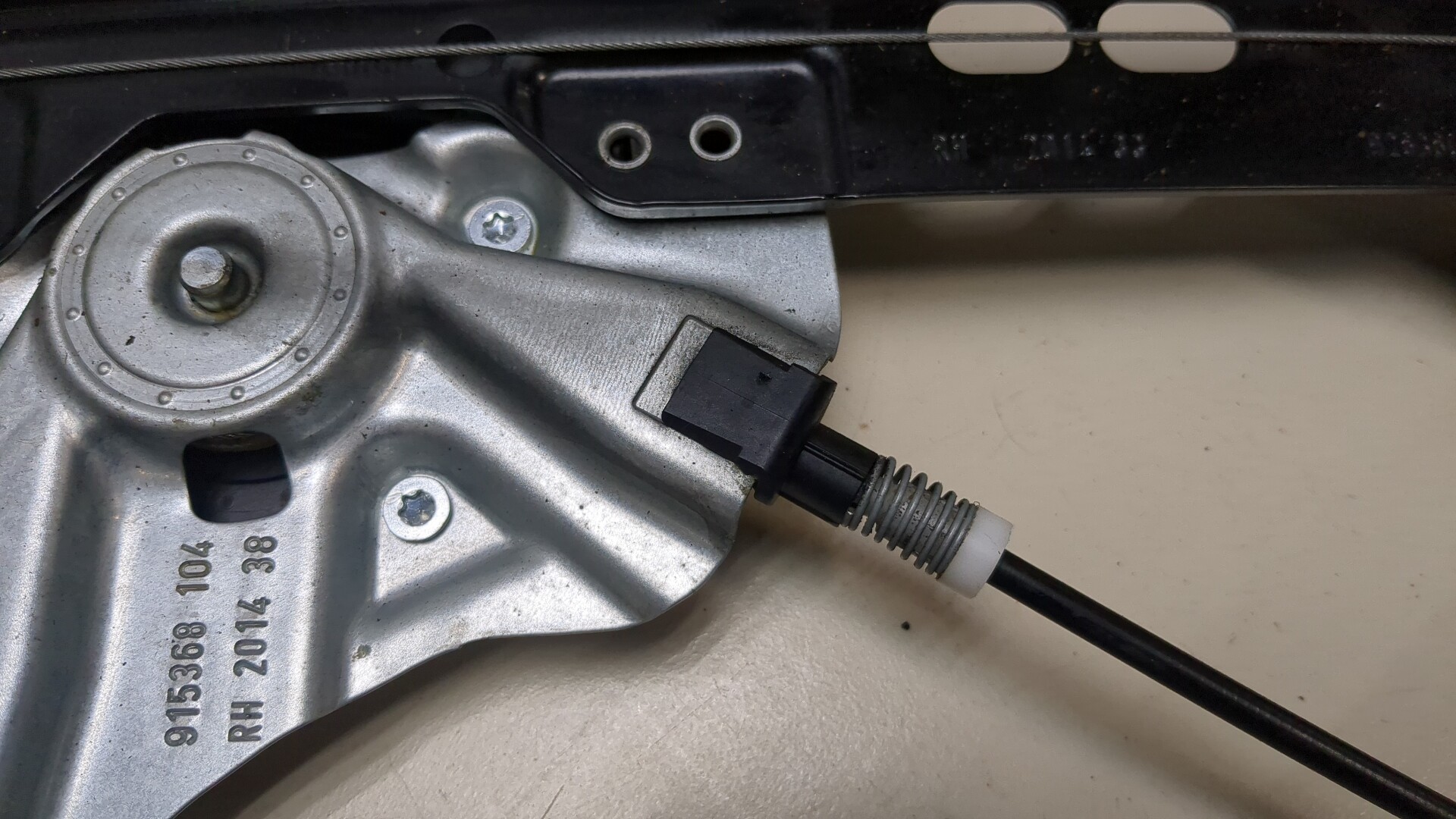 Стеклоподъемник электр. передний правый