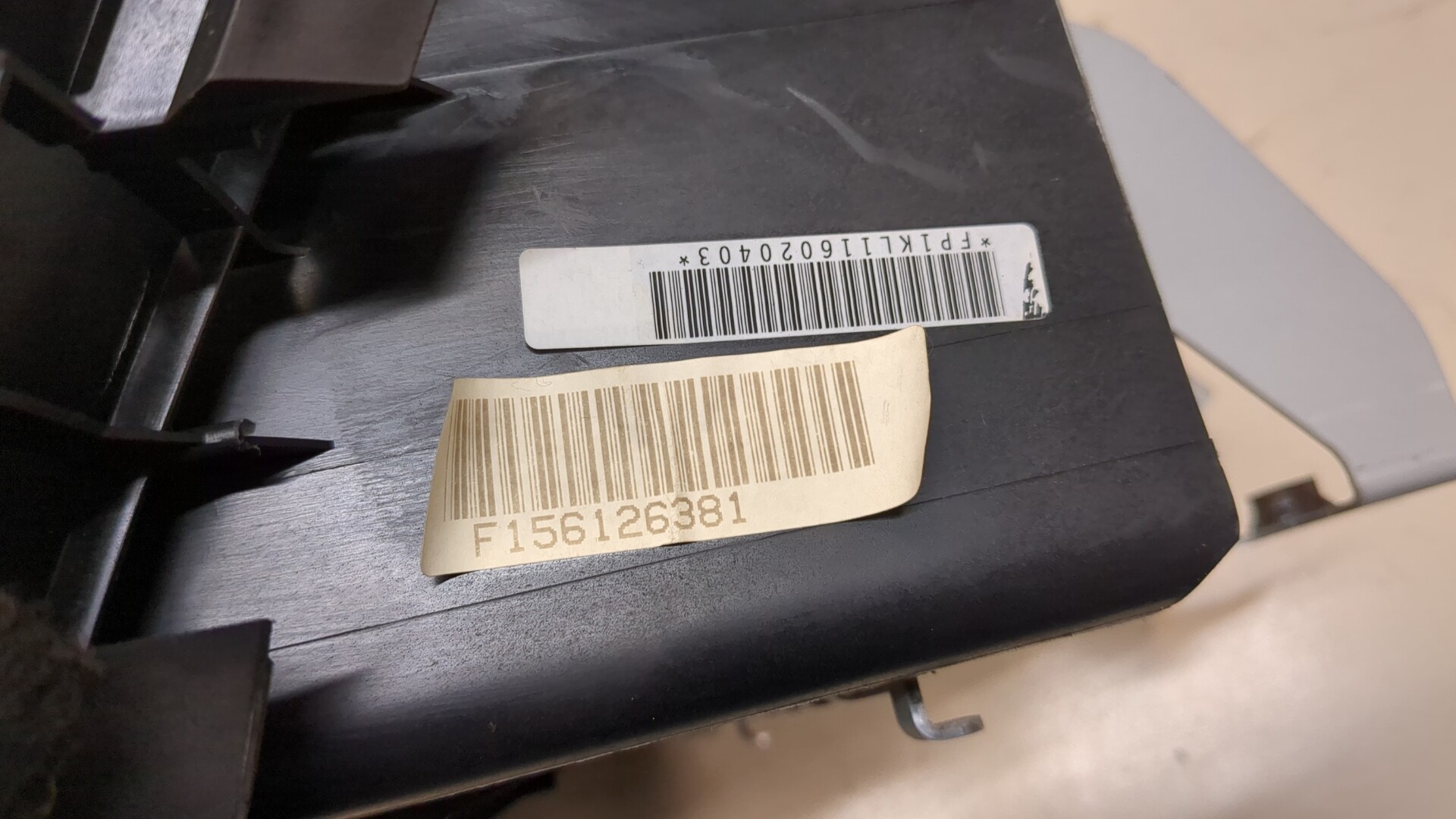 Подушка безопасности пассажирская (в торпедо)