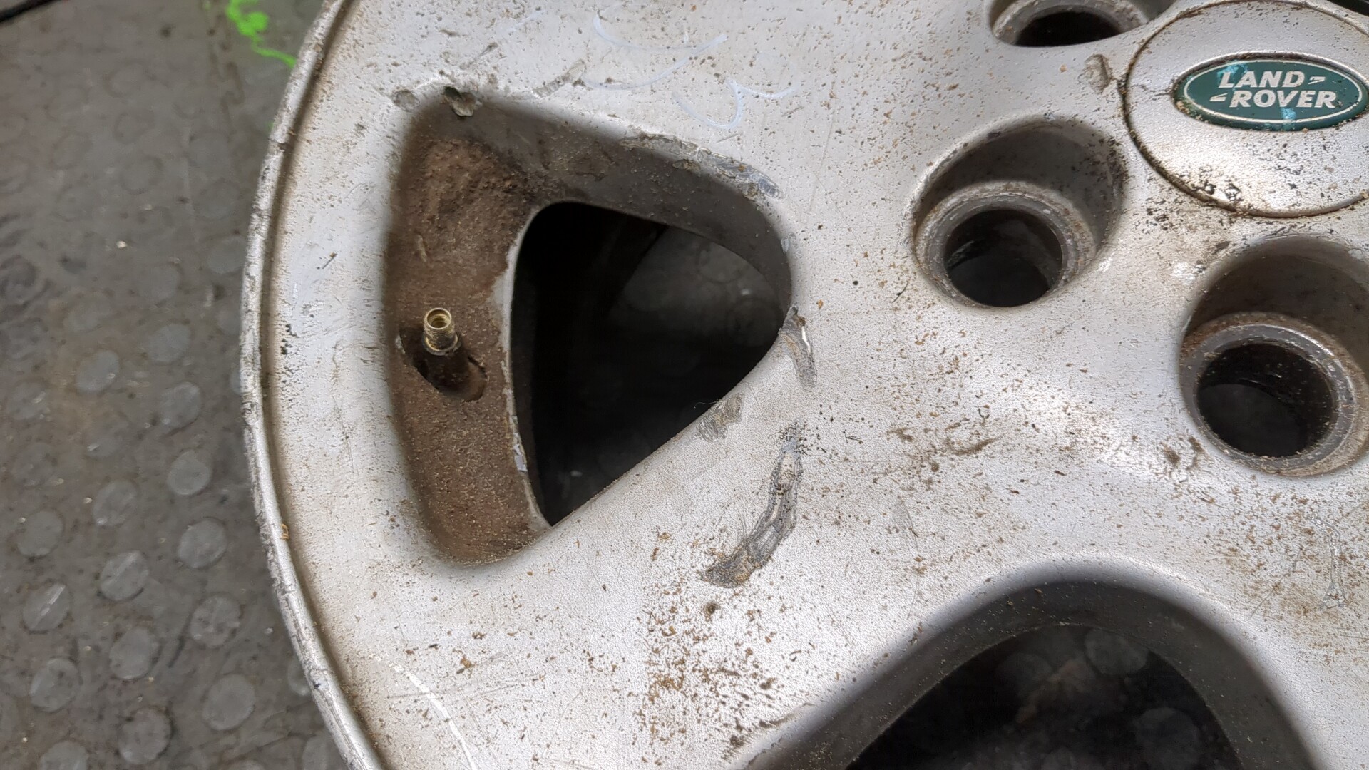 Диск колесный литой легкий сплав