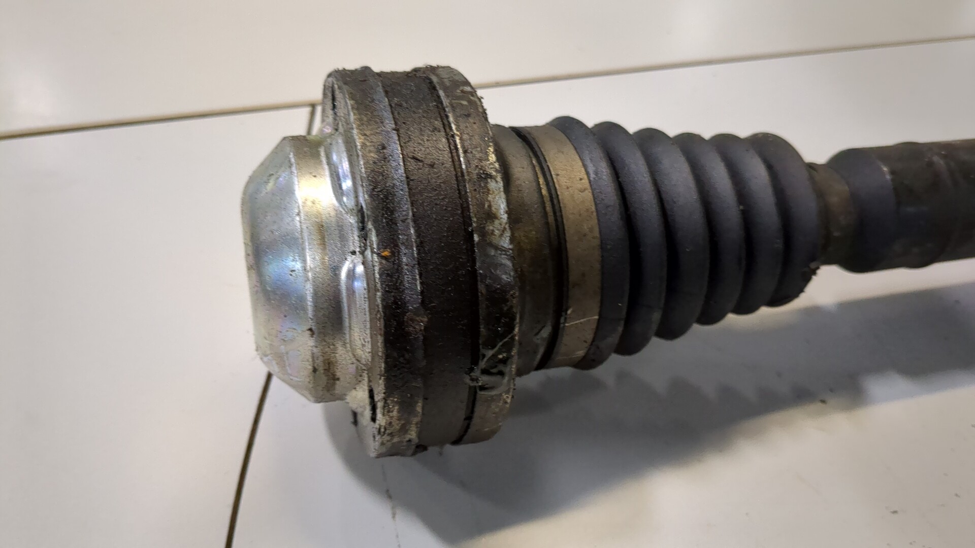 Полуось передняя правая