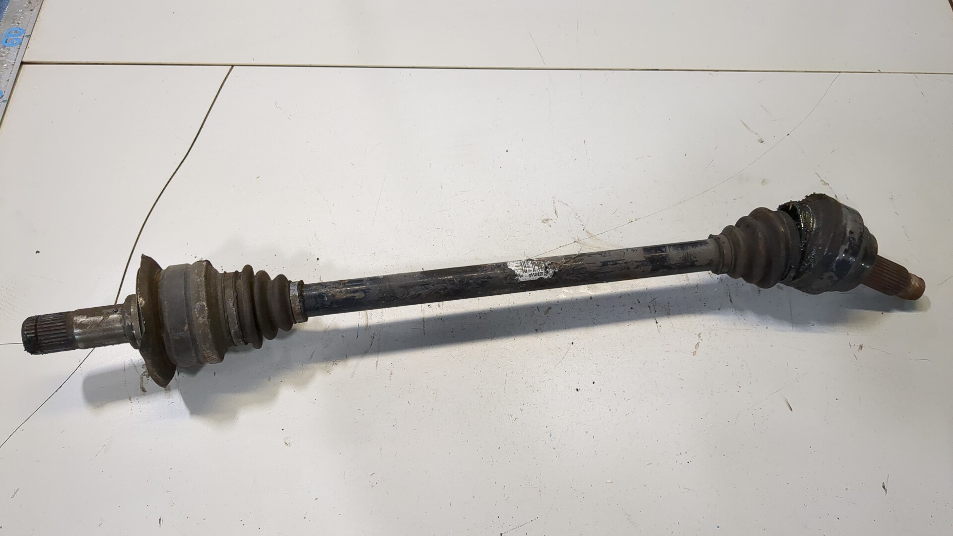 Полуось задняя правая